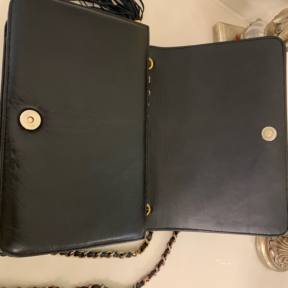 Vintage Chanel Black Leather Crossbody Bag with Chain Strap - Picture 9 of 12